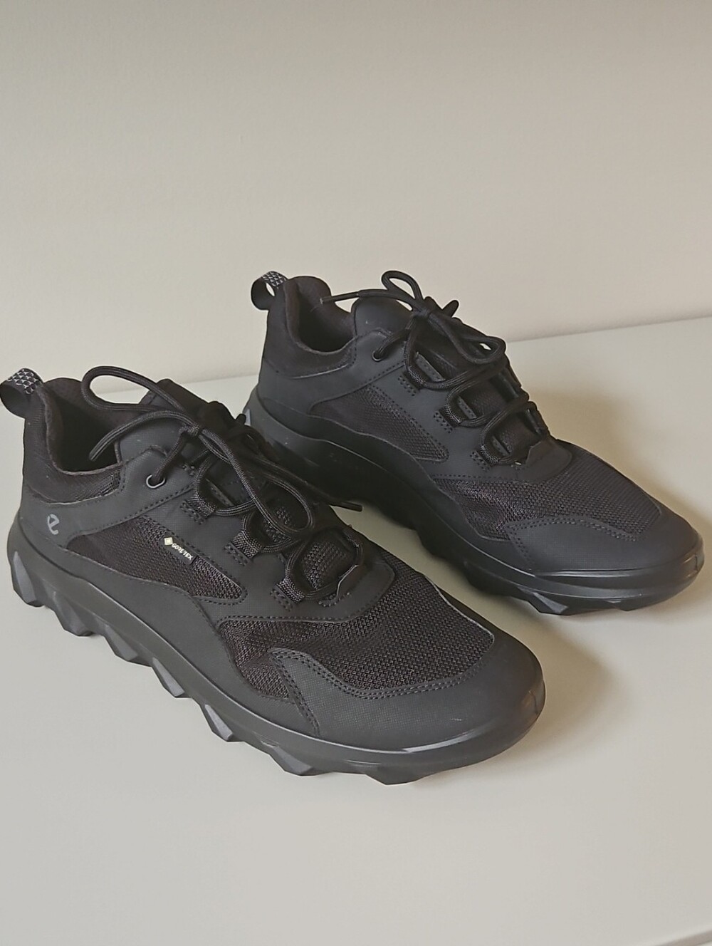Ecco Mx - GORE-TEX - Men's Textile Black Sneakers: 10-10.5 /Eu 44